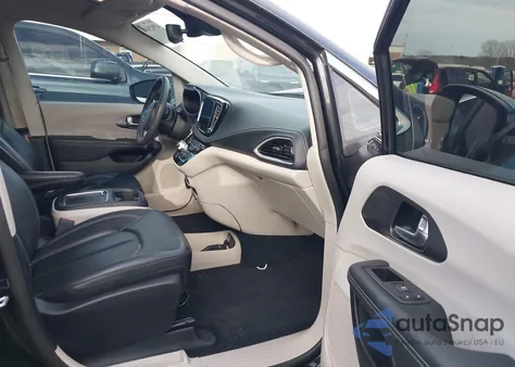 2024 Chrysler Pacifica Touring L z USA, uszkodzony, nr VIN 2C4RC1BG1RR100514